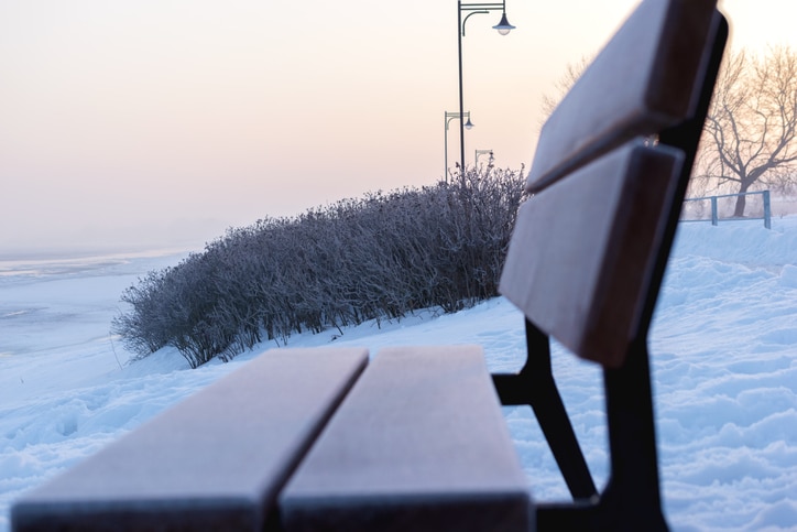 Setzen auf kalter Unterlage als Ursache eine Analthrombose